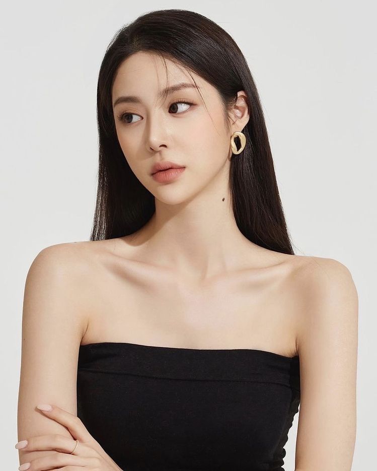 Concept “Silent Luxury” – Chân Dung Tối Giản Tông Trung Tính Mang Hơi Thở Thời Trang Cao Cấp - Ảnh 2