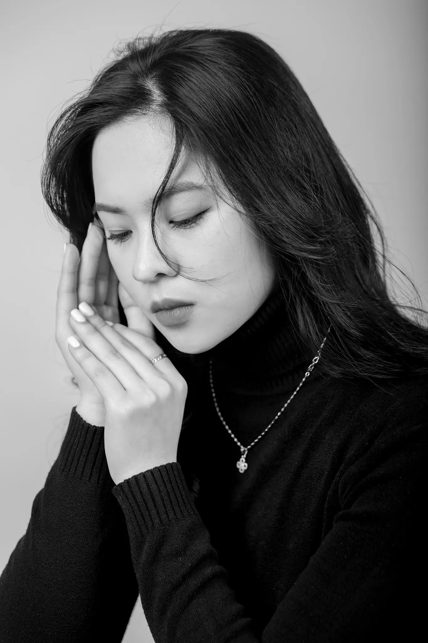 Concept “Silent Luxury” – Chân Dung Tối Giản Tông Trung Tính Mang Hơi Thở Thời Trang Cao Cấp - Ảnh 7