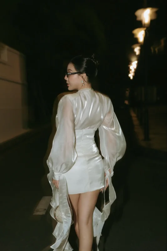 Concept “Midnight Urban Glow” – Cá Tính Thành Thị Dưới Ánh Đèn Neon Rực Rỡ