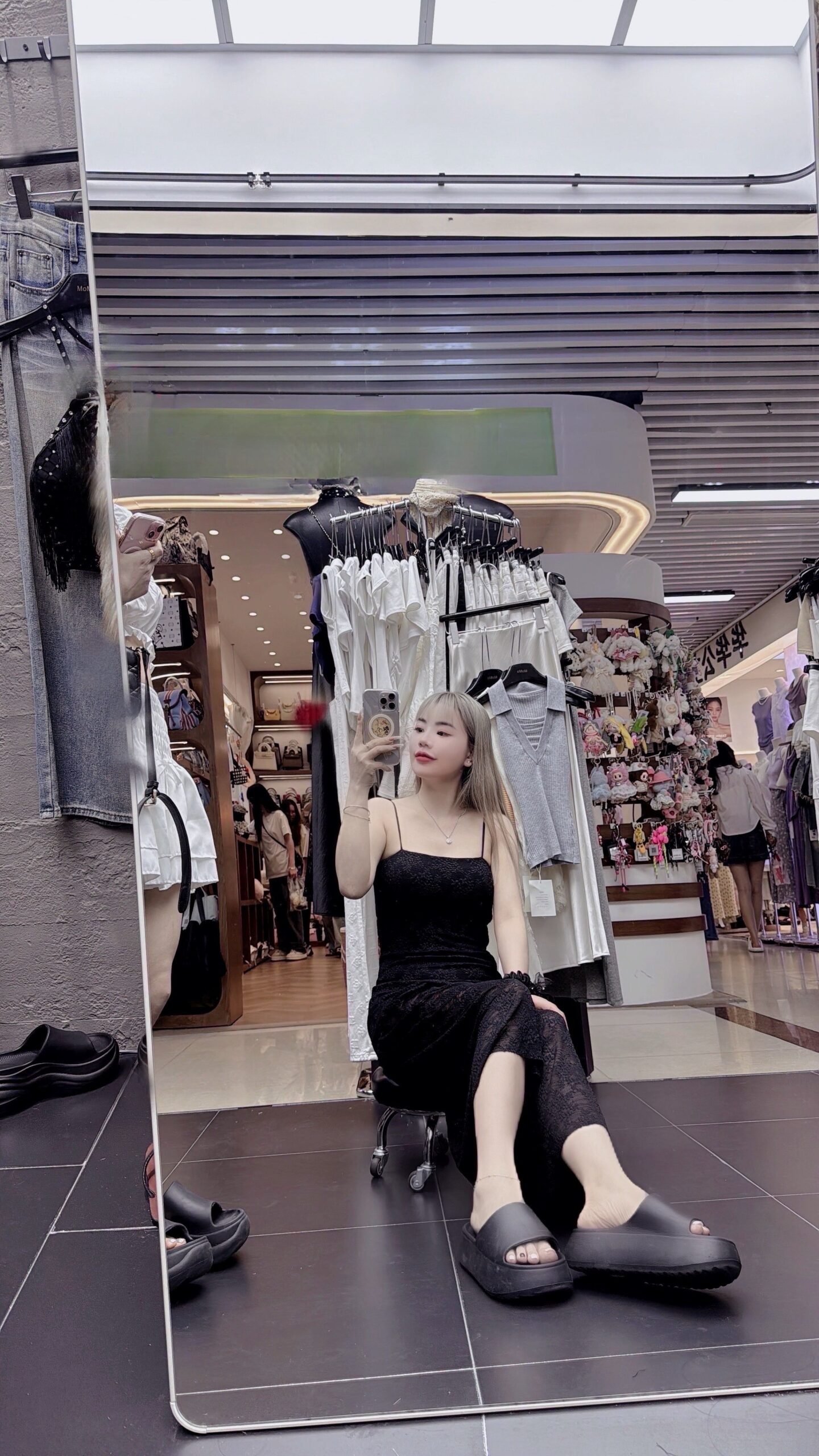 Lê Yến Nhi - Image 2