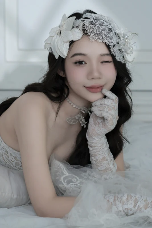 Concept “Ivory Grace” – Vẻ Đẹp Thanh Khiết Trong Sắc Trắng