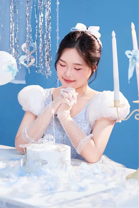 Concept “Cloudy Blue” – Ngày Sinh Nhật Bay Bổng Như Mây Trôi Trong Nền Xanh Dịu