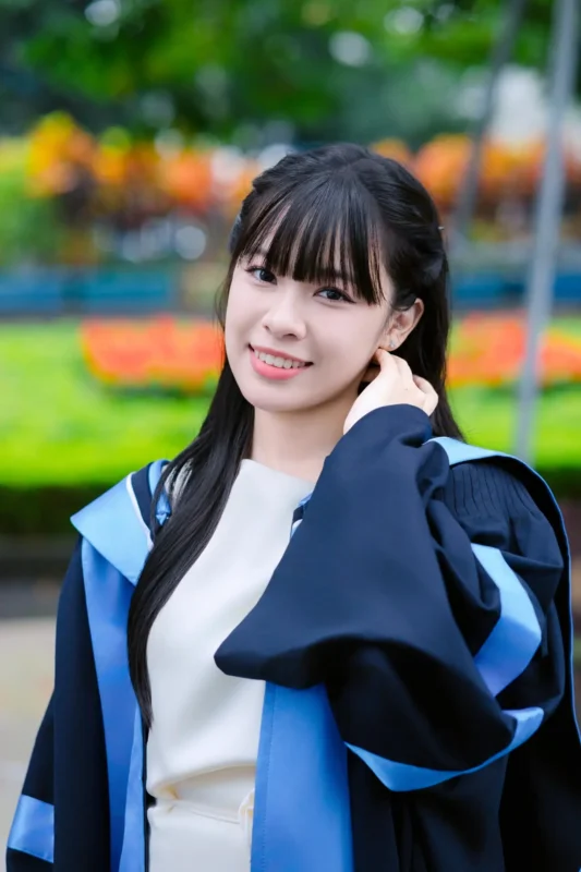 Concept “Final Chapter” – Trang Cuối Của Tuổi Sinh Viên Được Viết Bằng Những Ký Ức Đẹp Nhất 🎓