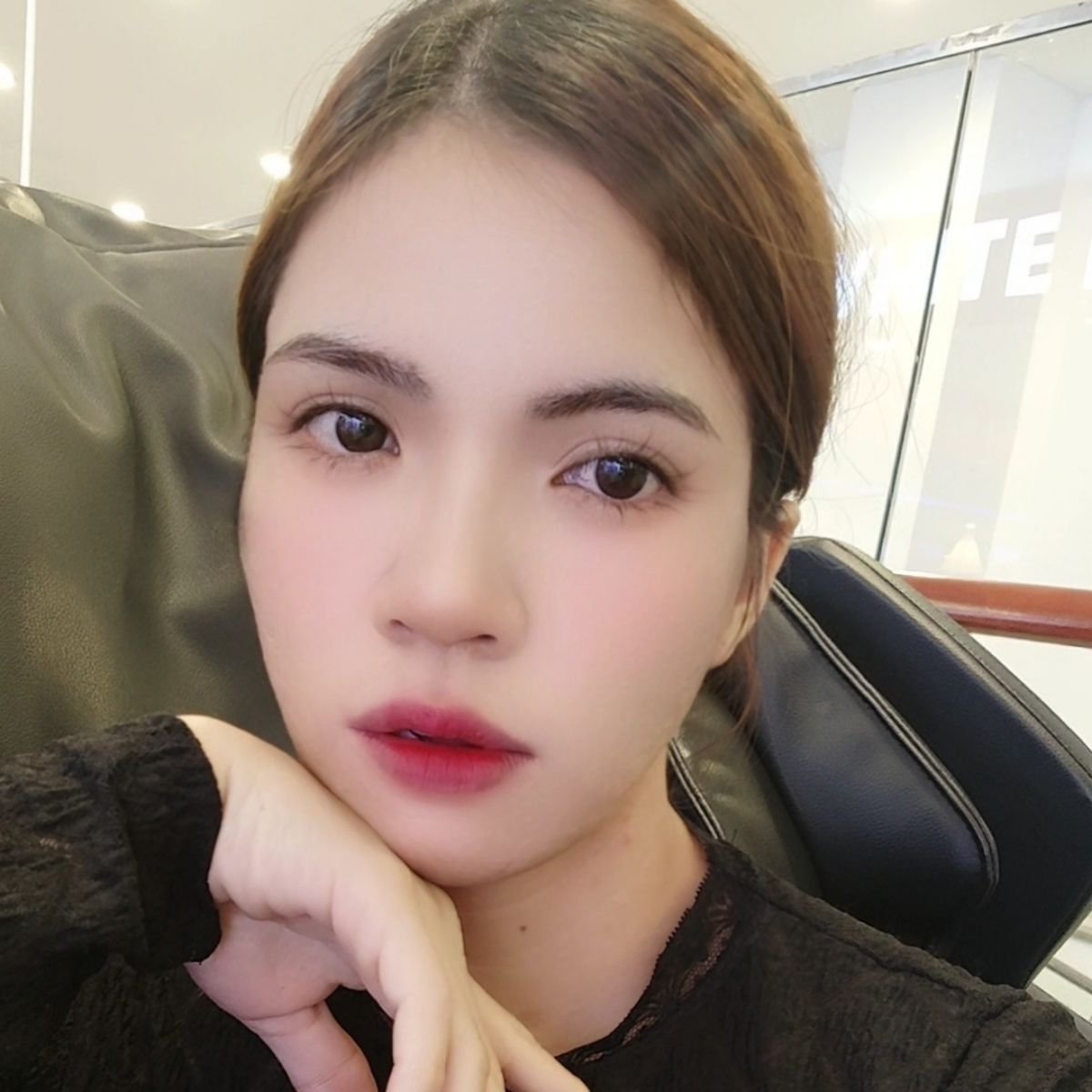 Linh Anna - Image 4
